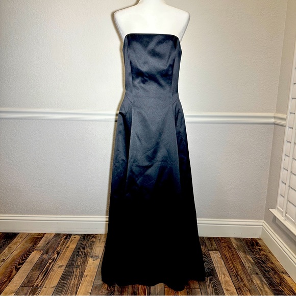 ABS Allen Schwartz Dresses & Skirts - A.B.S Evening By Allen Shwartz Size 10 Has Small Stains On Lower Back See Photos
